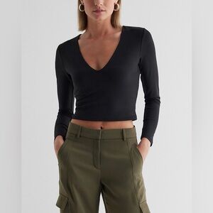 - EXPRESS - (x2 TOPS!) Body Contour High Compression Square AND V-Neck Lon…